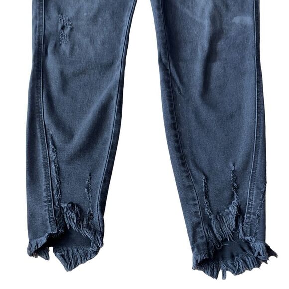 KanCan Black Denim Frayed Asymmetrical Hem Jeans in Charcoal Size 27 - Picture 9 of 16